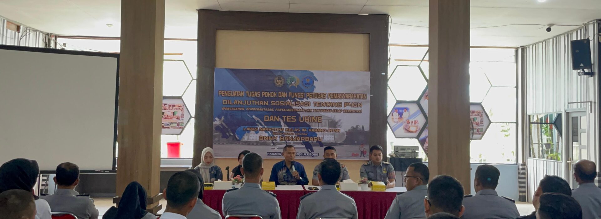 Penguatan Integritas Petugas Lapas Karang Intan, Diperkuat dengan Sosialisasi P4GN oleh BNNK Banjarbaru