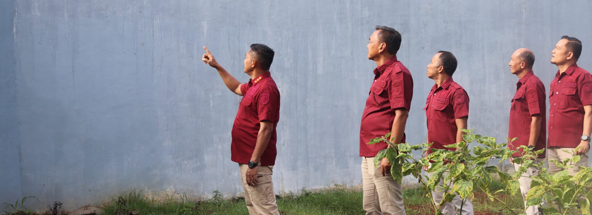 Kalapas Narkotika Karang Intan Kontrol Langsung Tembok Keliling dan Branggang SAE, Pastikan Keamanan dan Kesiapsiagaan Petugas