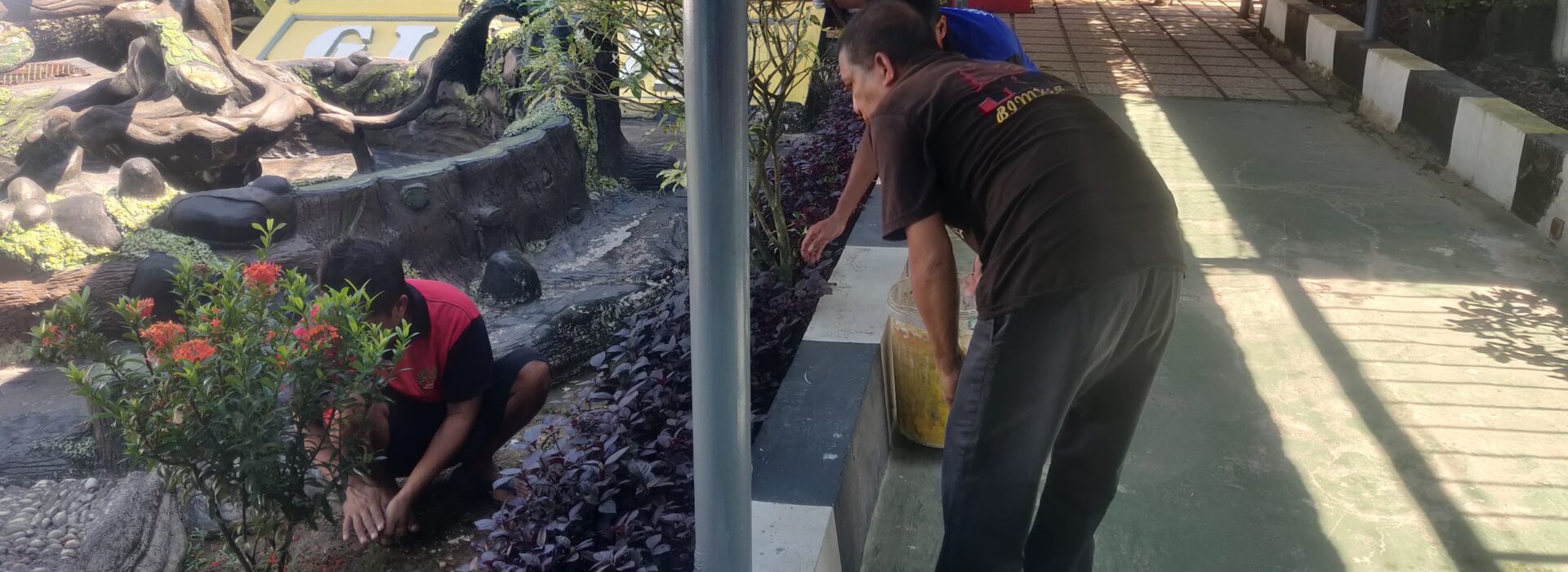 Warga Binaan Lapas Narkotika Karang Intan Laksanakan Perawatan Taman Giatja, Latih Kepedulian dan Keterampilan Lingkungan